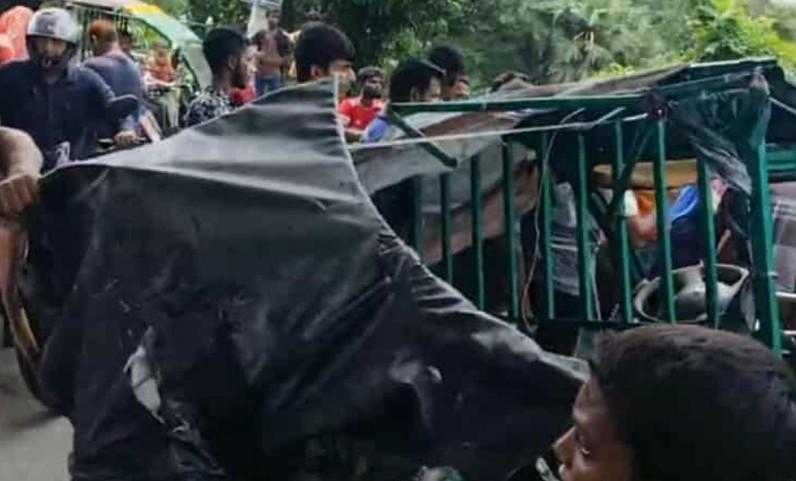 খুলনায় ট্রাকের ধাক্কায় ইজিবাইকের ২ যাত্রী নিহত